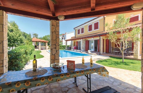 Banjole Apartment | Two-Bedroom Apartment in Volme