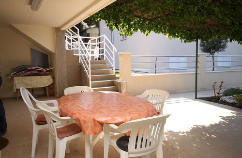 Zaboric Apartment | Two bedroom apartment near beach Žaborić, Šibenik (A-6097-b)