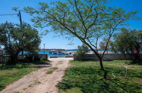 Bibinje Apartment | Two bedroom apartment near beach Bibinje (Zadar) (A-5865-b)