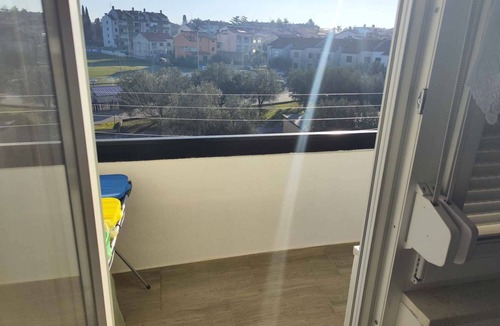 Valbandon Apartment | Two bedroom apartment near beach Fažana (A-21360-a)