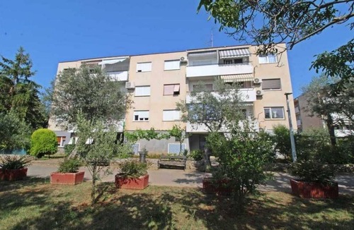 Valbandon Apartment | Two bedroom apartment near beach Fažana (A-21360-a)