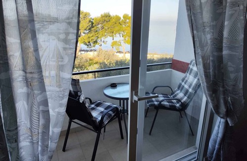 Valbandon Apartment | Two bedroom apartment near beach Fažana (A-21360-a)