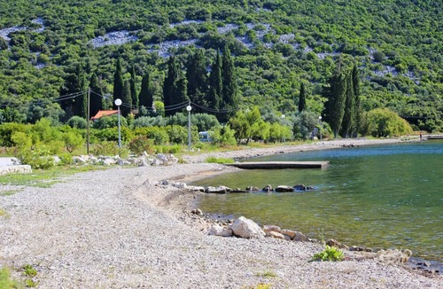 Dubrava Apartment | Two bedroom apartment near beach Cove Pještata (Pelješac) (A-10210-a)