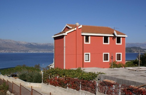 Slatine Apartment | Two bedroom apartment near beach Slatine, Čiovo (A-1128-b)