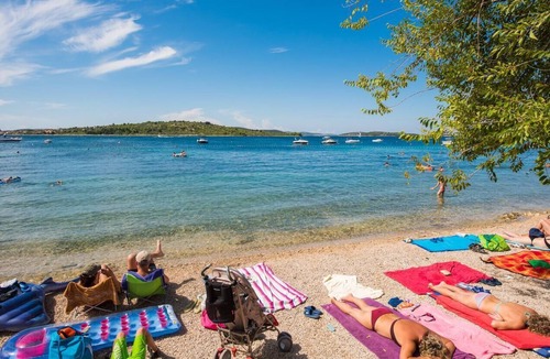 Srima Apartment | Two bedroom apartment near beach Srima - Vodice, Vodice (A-18470-c)