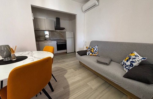 Prizba Apartment | Two bedroom apartment near beach Prižba, Korčula (A-175-d)