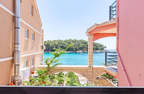 Prizba Apartment | Two bedroom apartment near beach Prižba, Korčula (A-175-d)