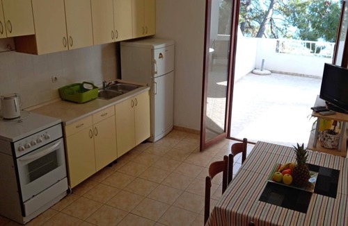 Ivan Dolac Apartment | Two bedroom apartment near beach Ivan Dolac, Hvar (A-21269-d)