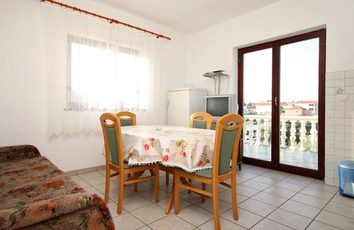 Ugljan Apartment | Two bedroom apartment near beach Ugljan (A-846-b)