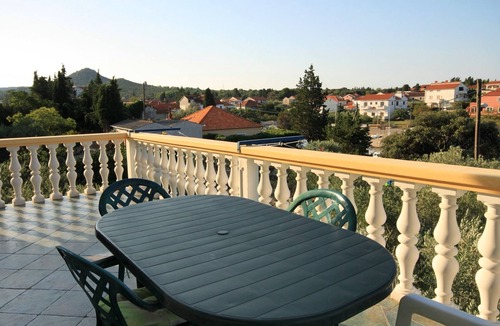 Ugljan Apartment | Two bedroom apartment near beach Ugljan (A-846-b)