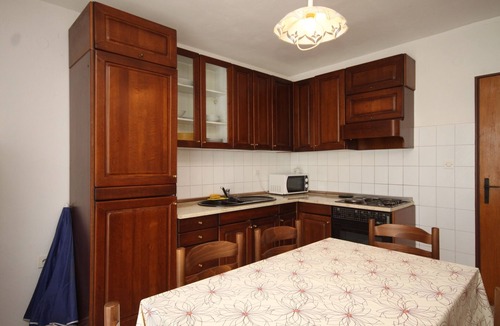 Muline Apartment | Two bedroom apartment near beach Sušica, Ugljan (A-3462-a)