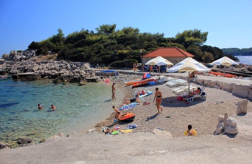 Blato Apartment | Two bedroom apartment near beach Prižba, Korčula (A-152-a)