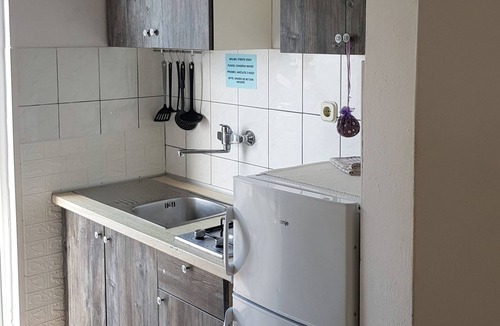 Gdinj Apartment | Two bedroom apartment near beach Cove Jedra, Hvar (A-2583-a)