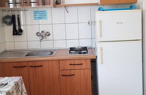 Gdinj Apartment | Two bedroom apartment near beach Cove Jedra, Hvar (A-2583-e)