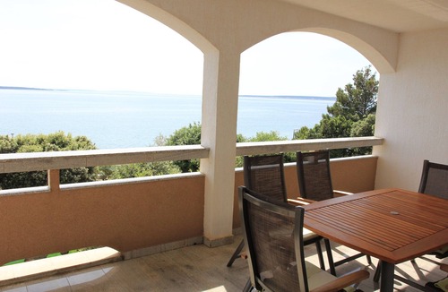Mandre Apartment | Two bedroom apartment near beach Mandre (Pag) (A-8655-d)