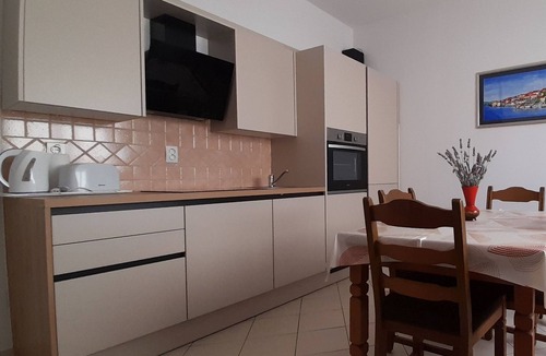 Kali Apartment | Two bedroom apartment near beach Kali, Ugljan (A-8503-a)