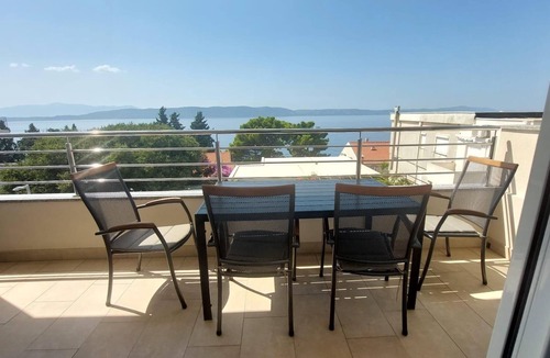 Zivogosce Apartment | Two bedroom apartment with balcony and sea view Živogošće - Mala Duba, Makarska (A-18626-b)