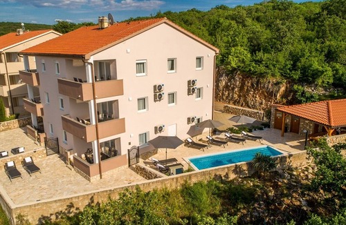 Klimno Apartment | Two bedroom apartment with a swimming pool Županje, Krk (A-27847-a)