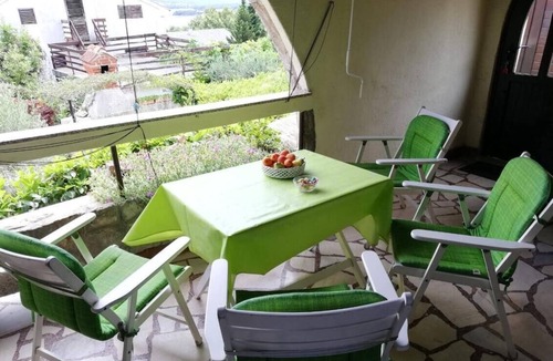 Kornic Apartment | Two bedroom apartment with terrace and sea view Kornić, Krk (A-416-a)