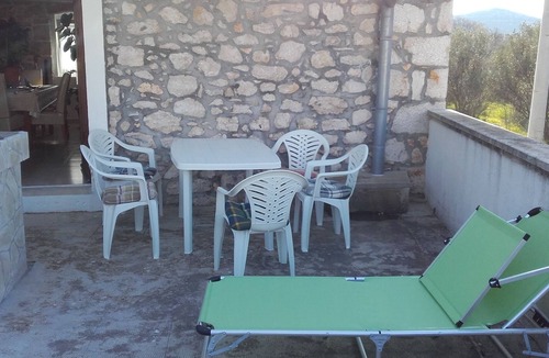 Lukoran Apartment | Two bedroom apartment with terrace Lukoran (Ugljan) (A-11203-a)