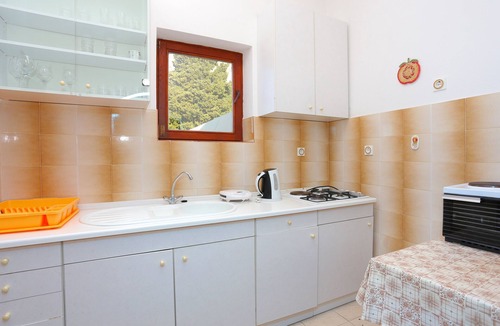 Mimice Apartment | Two bedroom apartment with terrace and sea view Mimice, Omiš (A-7522-d)