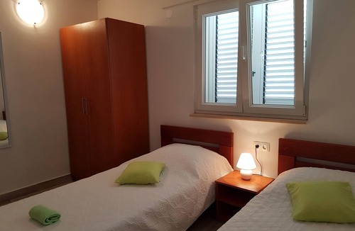 Zrce Apartment | Two bedroom apartment with terrace Novalja, Pag (A-6504-b)