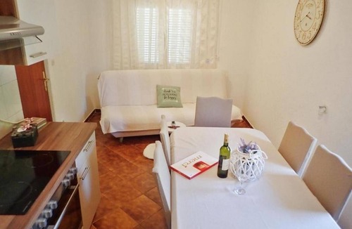 Seline Apartment | Two bedroom apartment with terrace Seline (Paklenica) (A-21208-a)