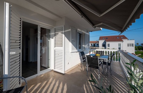 Sukosan Apartment | Two bedroom apartment with terrace and sea view Sukošan, Zadar (A-6131-b)