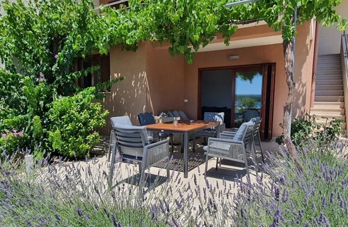 Turanj Apartment | Two bedroom apartment with terrace and sea view Turanj, Biograd (A-25338-a)
