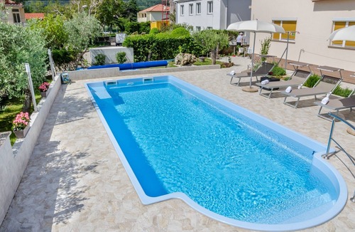 Jurandvor Apartment | Two bedroom apartment with a swimming pool Baška, Krk (A-19432-b)