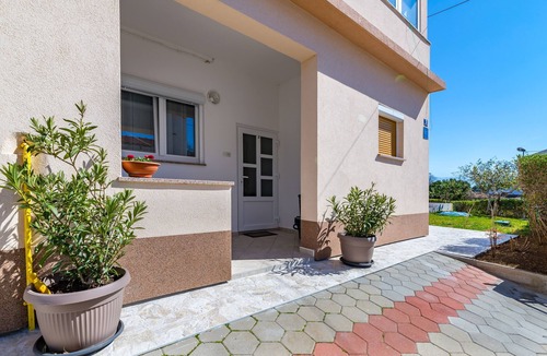 Jurandvor Apartment | Two bedroom apartment with a swimming pool Baška, Krk (A-19432-b)
