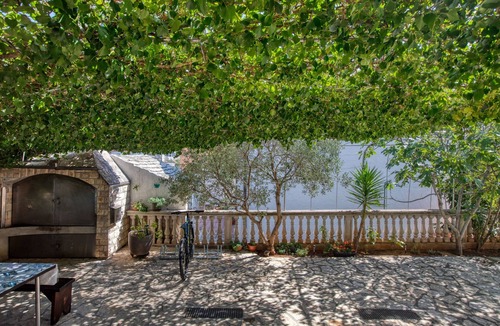 Jezera Apartment | Two bedroom apartment with terrace Jezera, Murter (A-5133-b)
