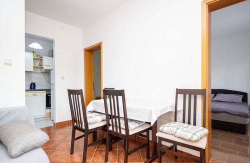 Donji Karin Apartment | Two bedroom apartment with terrace and sea view Donji Karin, Novigrad (A-22350-a)