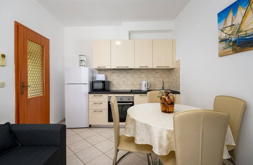 Drenje Apartment | Two bedroom apartment with a swimming pool Drenje, Labin (A-22992-a)