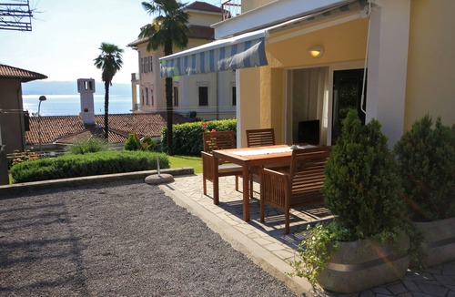 Lovran Apartment | Two bedroom apartment with terrace and sea view Lovran, Opatija (A-7705-a)