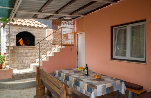 Poljica Apartment | Two bedroom apartment with terrace and sea view Poljica, Trogir (A-11103-a)