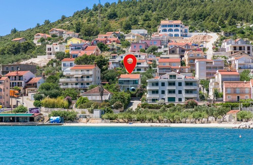 Marina Apartment | Two bedroom apartment with terrace and sea view Marina, Trogir (A-14191-b)