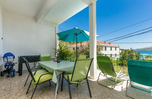 Marina Apartment | Two bedroom apartment with terrace and sea view Marina, Trogir (A-14191-b)