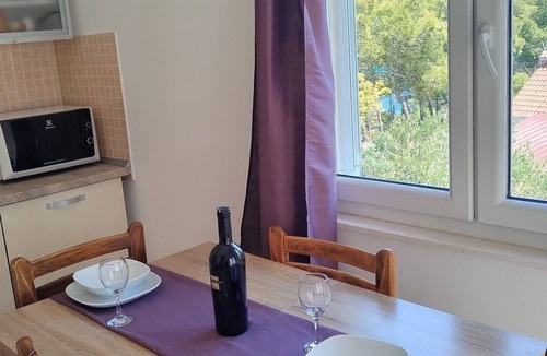 Cove Osibova (Milna) Apartment | Two bedroom apartment with terrace and sea view Cove Osibova, Brač (A-23774-b)