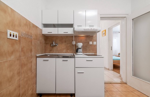 Cancini Apartment | Two bedroom apartment with a swimming pool Cancini, Poreč (A-24335-b)