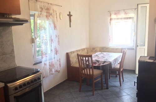 Seline Apartment | Two bedroom apartment with terrace Seline, Paklenica (A-12460-a)