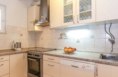 Vojnic Sinjski Apartment | Two bedroom apartment with terrace Vojnić Sinjski, Zagora (A-22835-a)