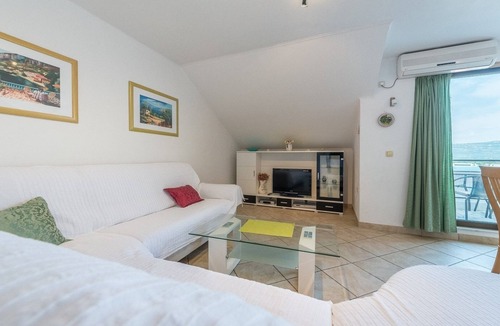 Mastrinka Apartment | Two bedroom apartment with terrace and sea view Mastrinka, Čiovo (A-2050-c)