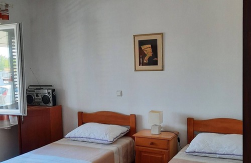 Muline Apartment | Two bedroom apartment with terrace Sušica, Ugljan (A-8265-b)
