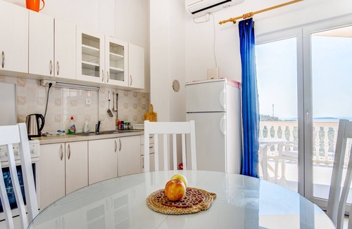 Primosten Burnji Apartment | Two bedroom apartment with terrace and sea view Bilo, Primošten (A-21366-d)