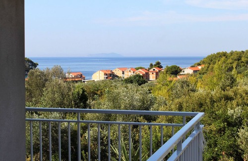 Prizba Apartment | Two bedroom apartment with terrace and sea view Prižba, Korčula (A-219-b)