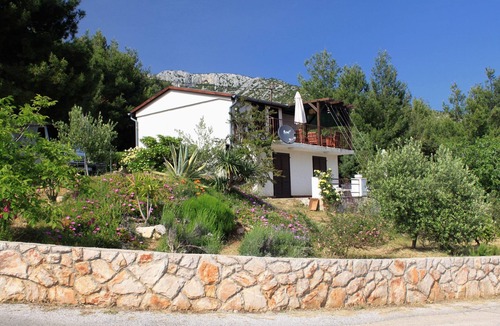 Zavala Apartment | Two bedroom apartment with terrace and sea view Zavala, Hvar (A-8706-a)