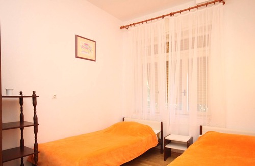 Batalaza Apartment | Two bedroom apartment with terrace Ugljan (A-348-a)
