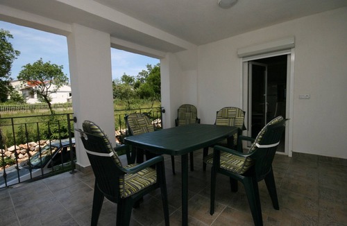 Pinezici Apartment | Two bedroom apartment with terrace Pinezići, Krk (A-5464-b)