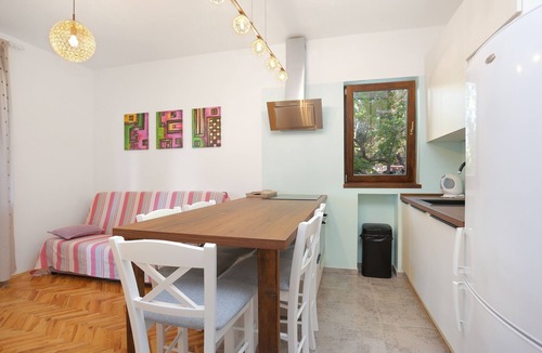 Stanici Apartment | Two bedroom apartment with terrace Balića Rat, Omiš (A-1065-a)